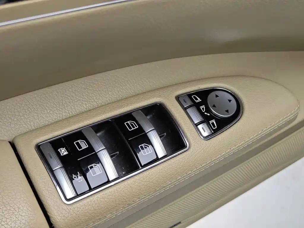 Mercedes-Benz S-Class 2011 — фото 9