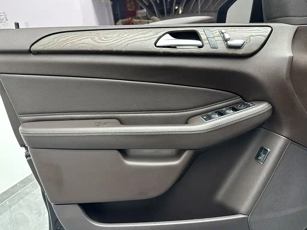 Mercedes-Benz GLE 2017 — фото 23
