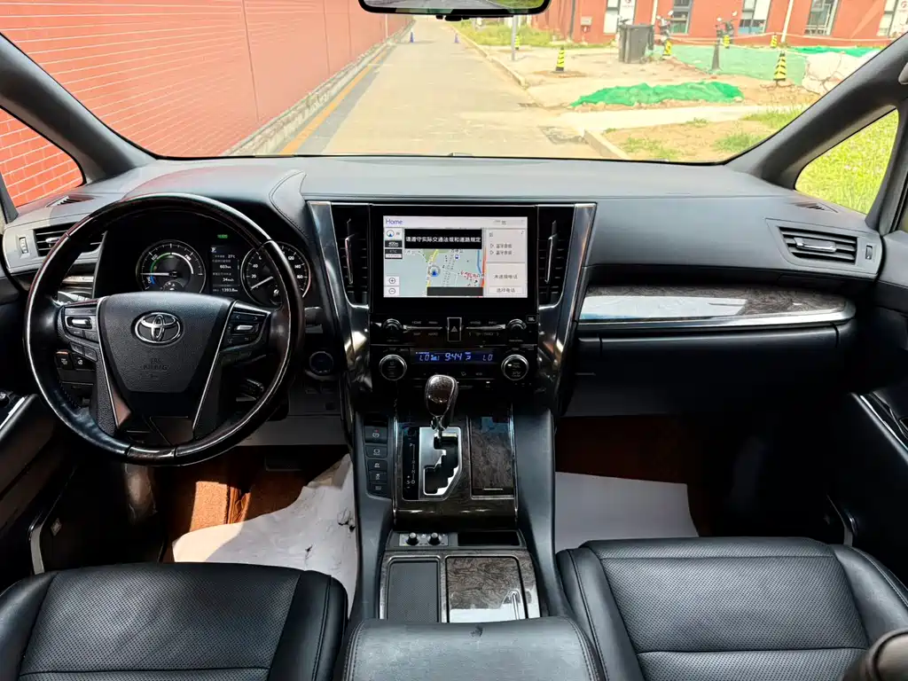 Toyota Vellfire 2021 — фото 15
