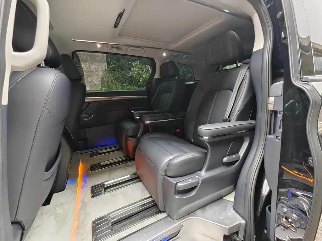 GAC Motor Trumpchi M8 2023 — фото 12