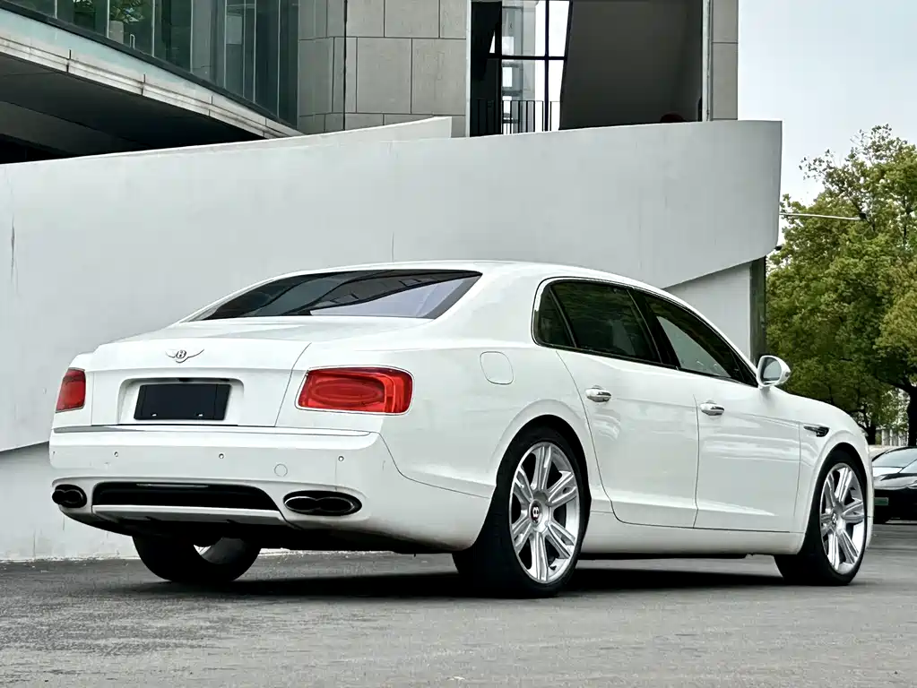 Bentley Flying Spur 2014 — фото 8