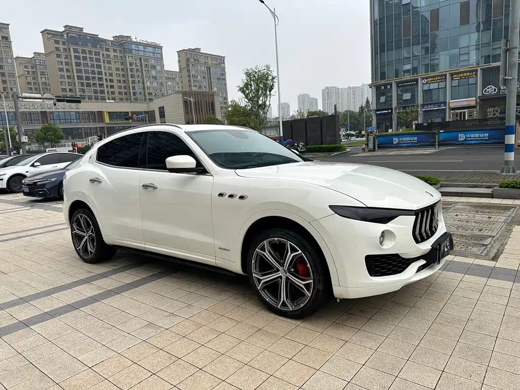 Maserati Levante 2018 — фото 2