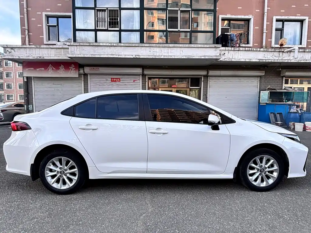 Toyota Corolla 2022 — фото 10