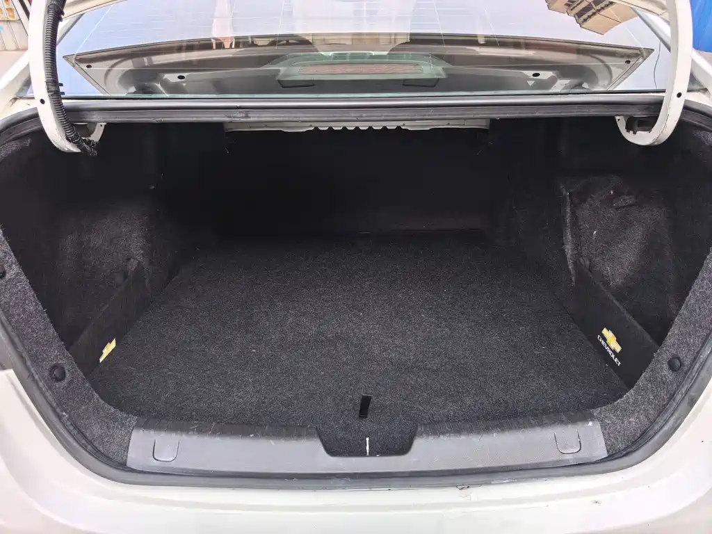 Chevrolet Cavalier 2017 — фото 14