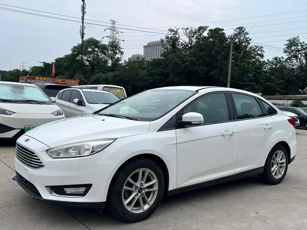 Ford Focus 2016 — фото 1