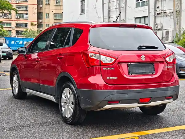 Suzuki S-Cross 2015