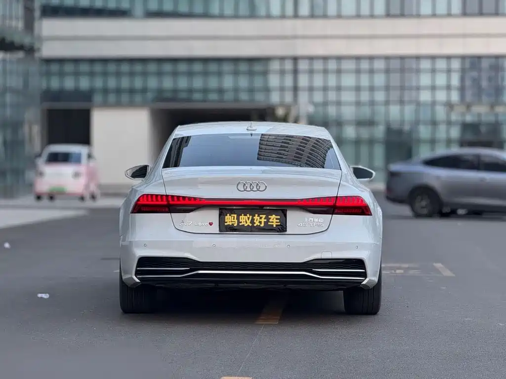 Audi A7L 2024 — фото 6