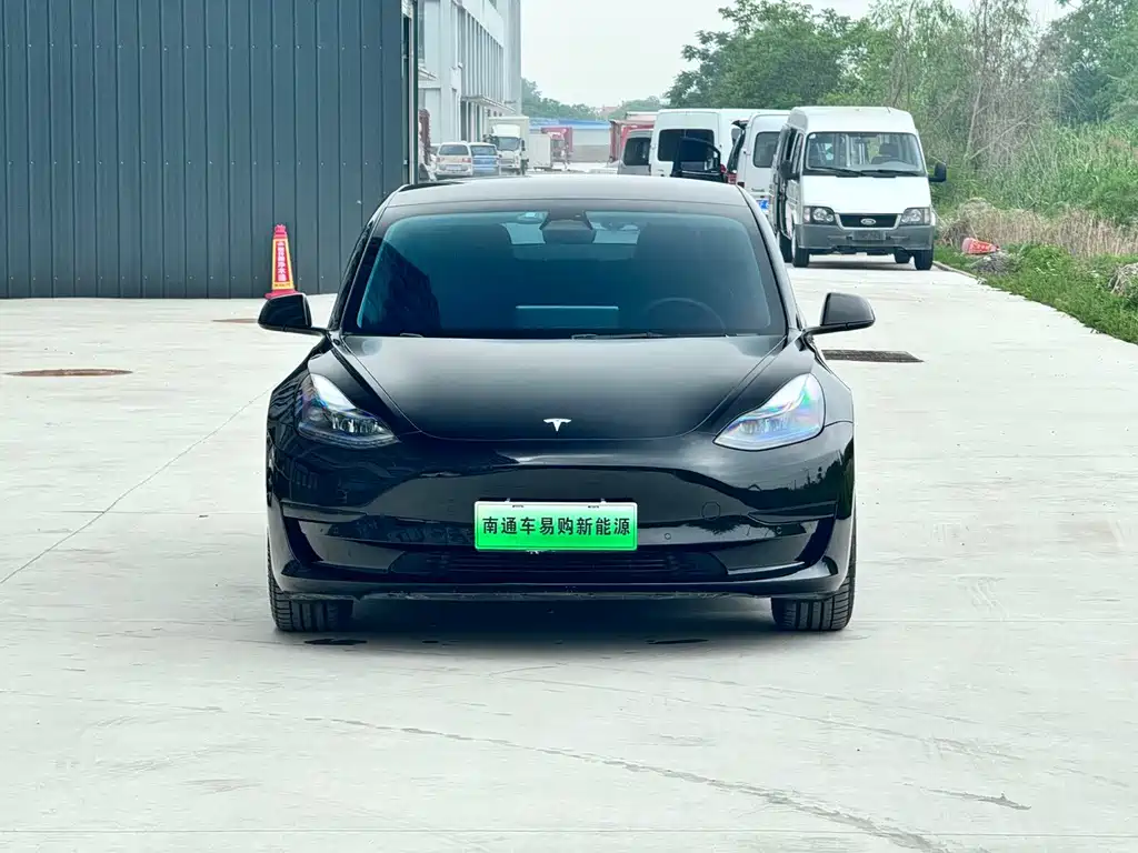 Tesla Model 3 2022 — фото 2