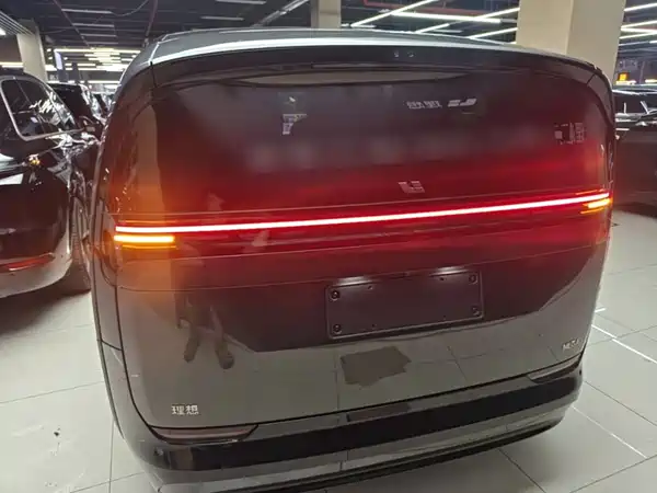 Li Auto MEGA 2024
