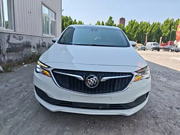 Buick GL6 2019