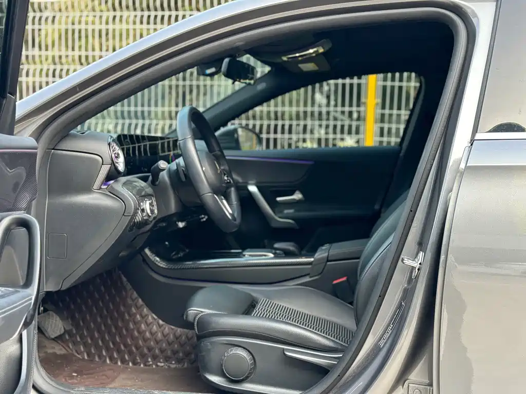 Mercedes-Benz A-Class 2023 — фото 9