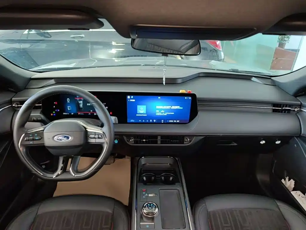 Ford Mondeo 2023 — фото 6