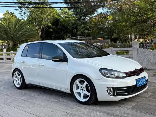 Volkswagen Golf GTI 2012