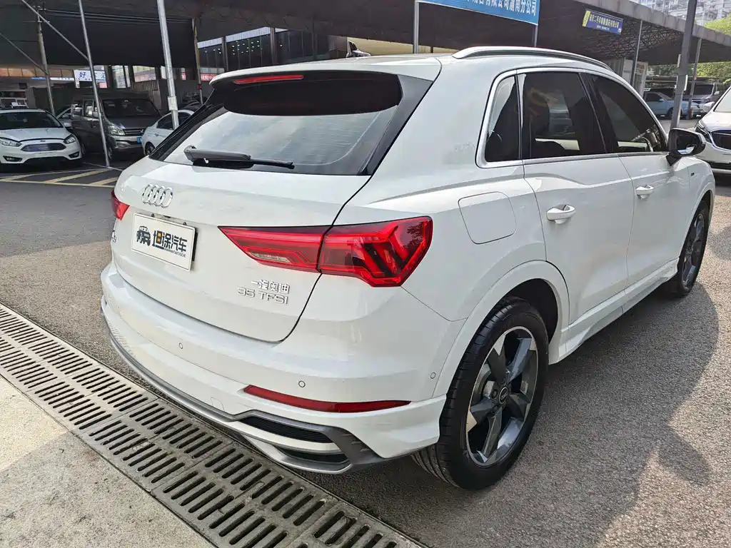 Audi Q3 2023 — фото 22