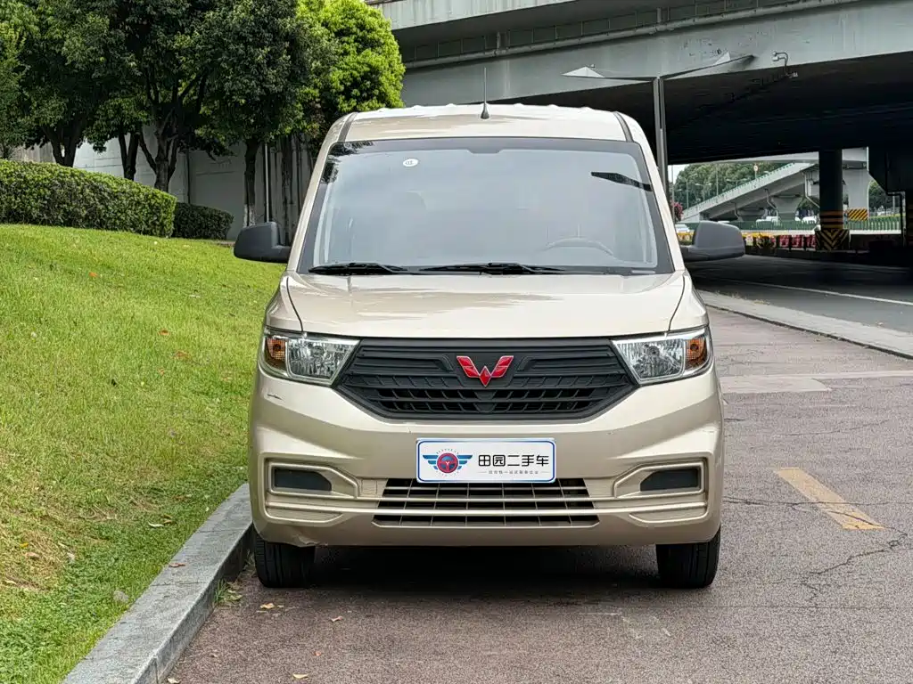 Wuling Hongguang V 2022 — фото 2
