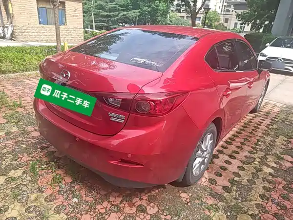 Mazda 3 Axela 2016