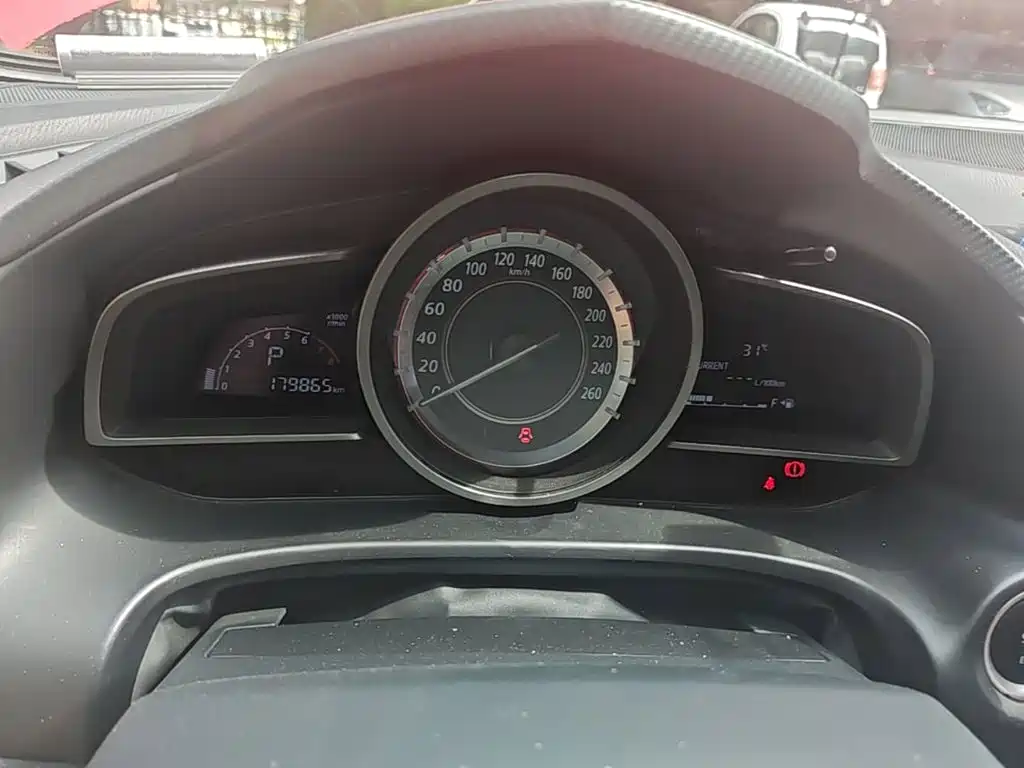 Mazda 3 Angkesela 2016 — фото 12