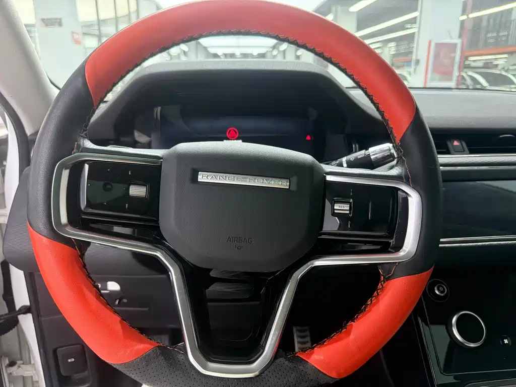 Land Rover Range Rover Evoque 2022 — фото 4