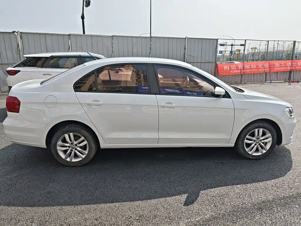 Volkswagen Jetta 2019 — фото 3
