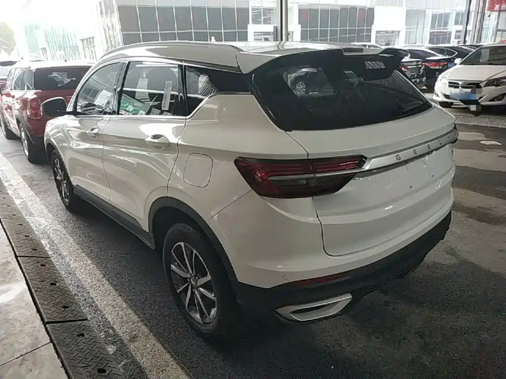 Geely Binyue 2021