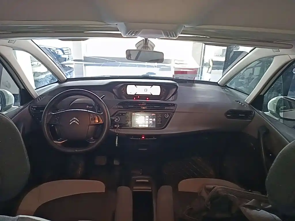 Citroën C4 PICASSO 2018 — фото 10