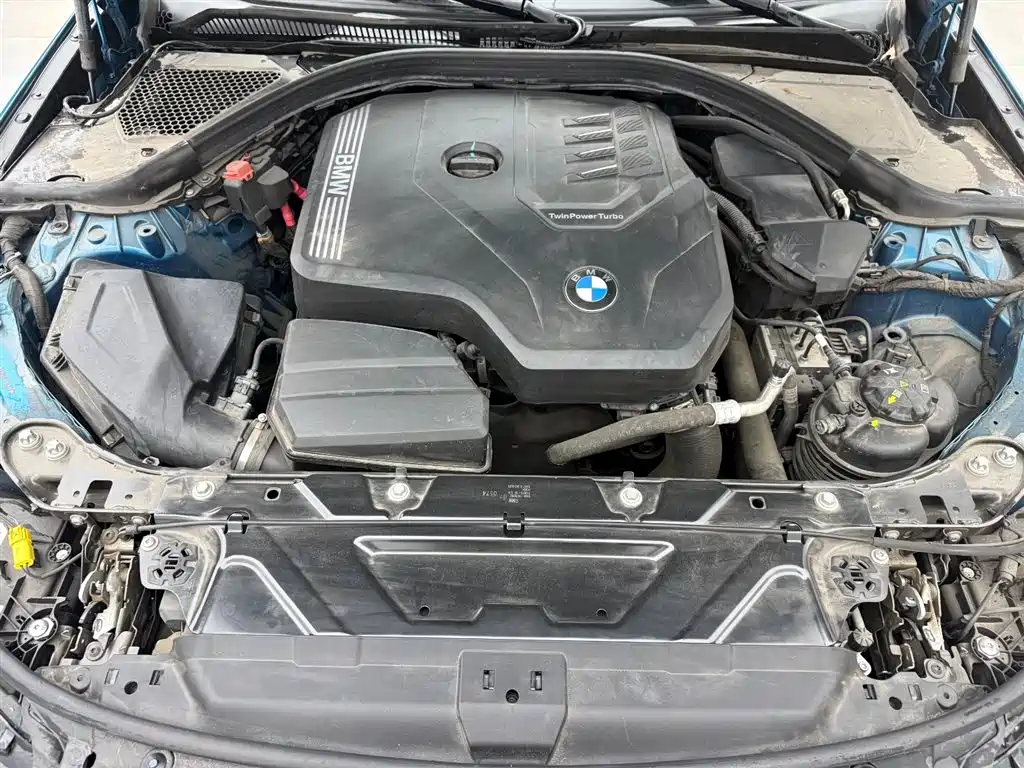 BMW 3 Series 2024 — фото 16
