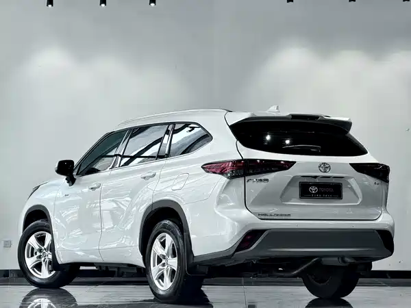 Toyota Highlander 2025