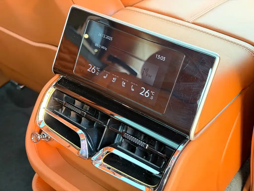 Bentley Flying Spur 2020 — фото 14