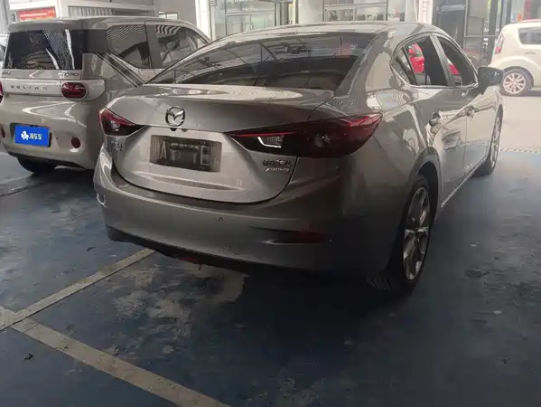 Mazda 3 Axela 2014