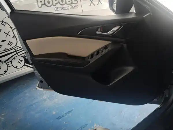 Mazda 3 Axela 2014