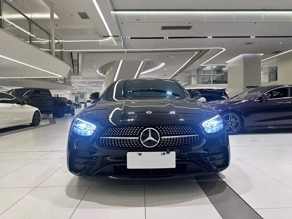Mercedes-Benz E-Class 2023 — фото 2