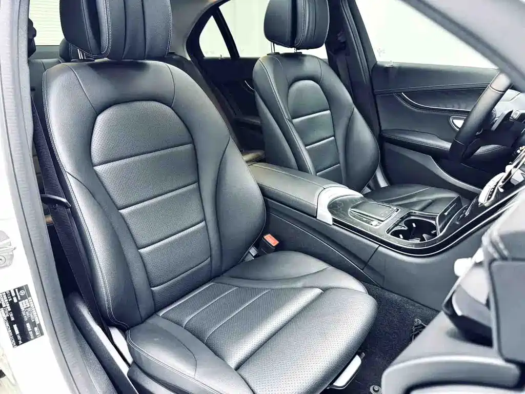 Mercedes-Benz C-Class 2019 — фото 17