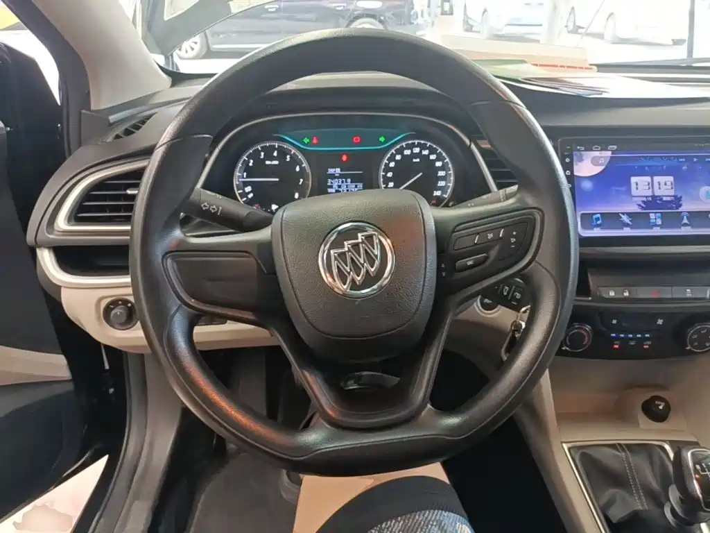 Buick Excelle GT 2017 — фото 11