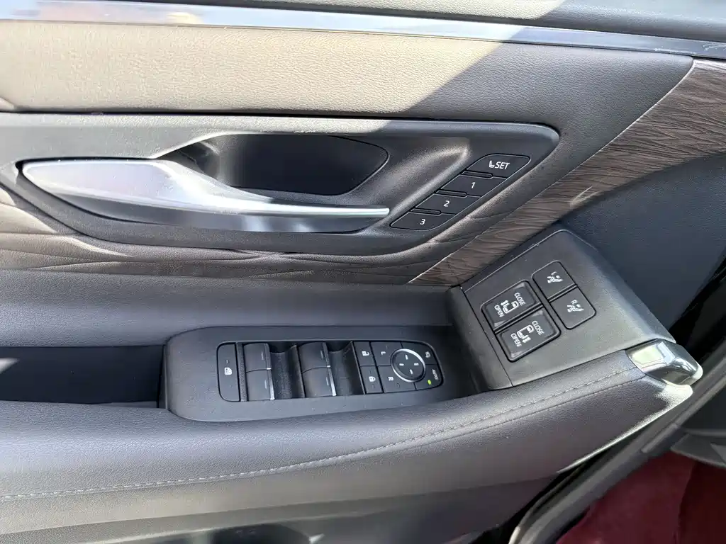Toyota Vellfire 2024 — фото 8