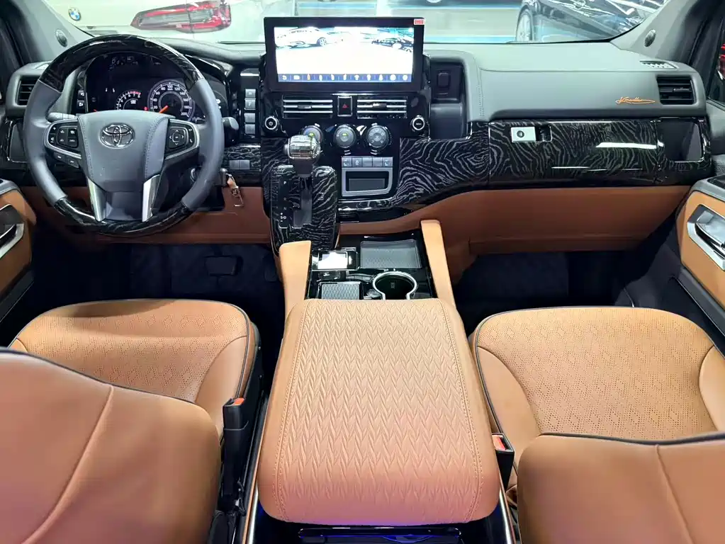 Toyota Alphard 2025 — фото 9