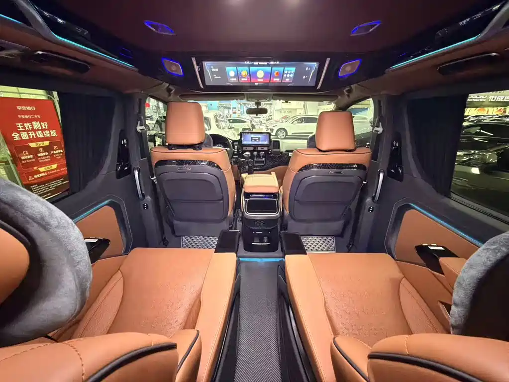 Toyota Alphard 2025 — фото 17
