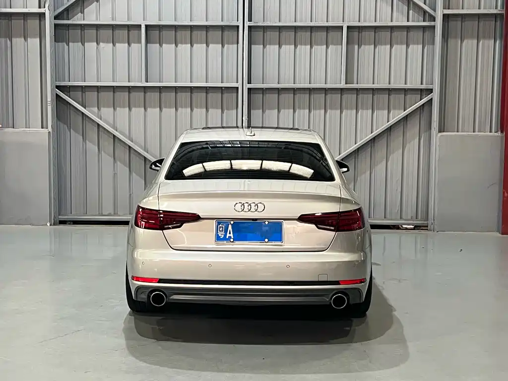 Audi A4L 2018 — фото 8