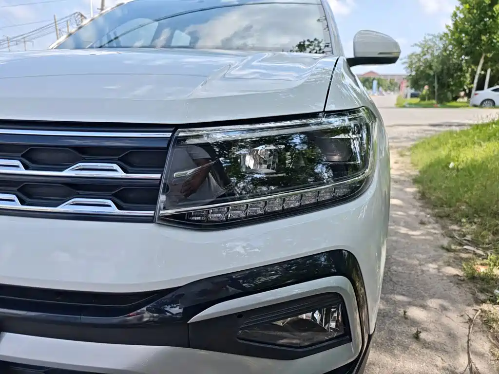 Volkswagen T-Cross 2021 — фото 18