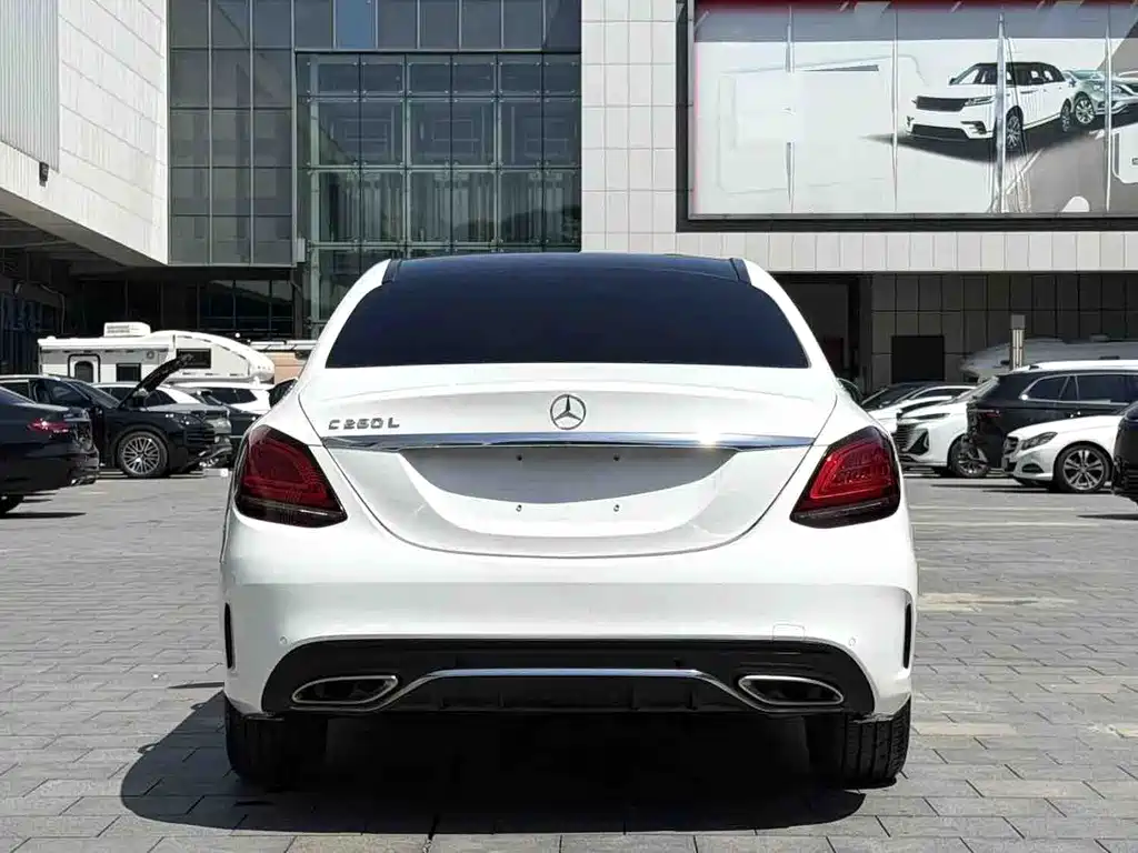 Mercedes-Benz C-Class 2018 — фото 12