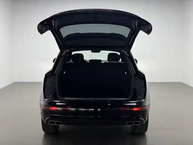 Audi Q5L 2024 — фото 11