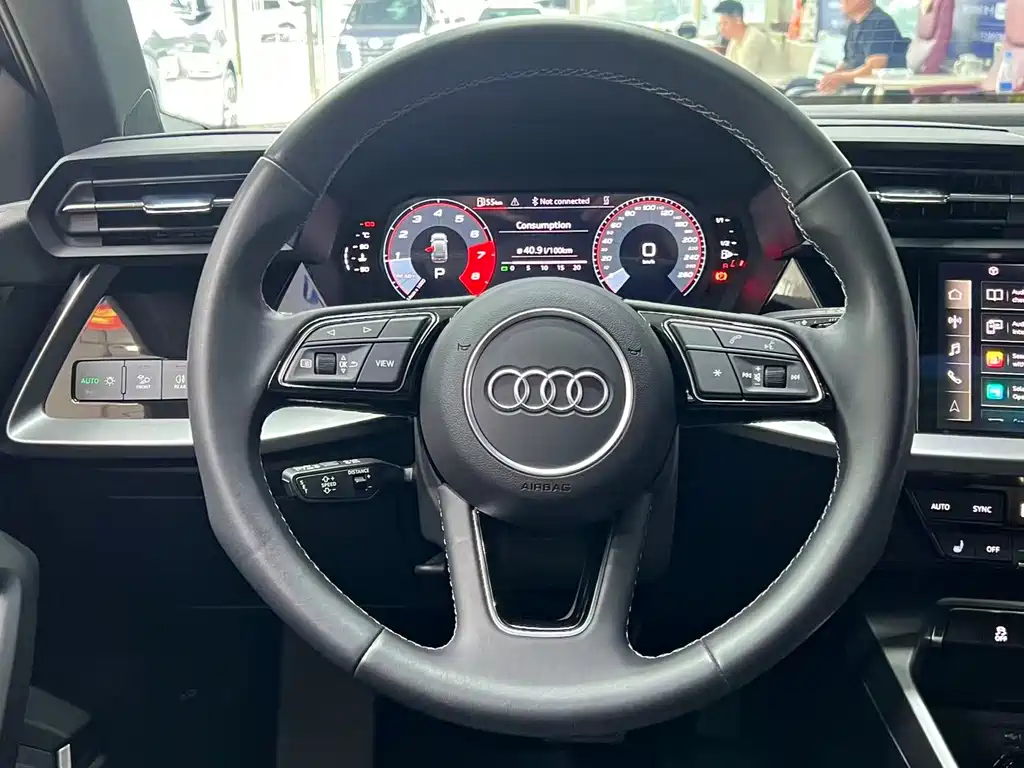 Audi A3 2024 — фото 10
