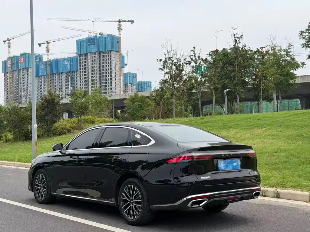 Geely Emgrand 2026