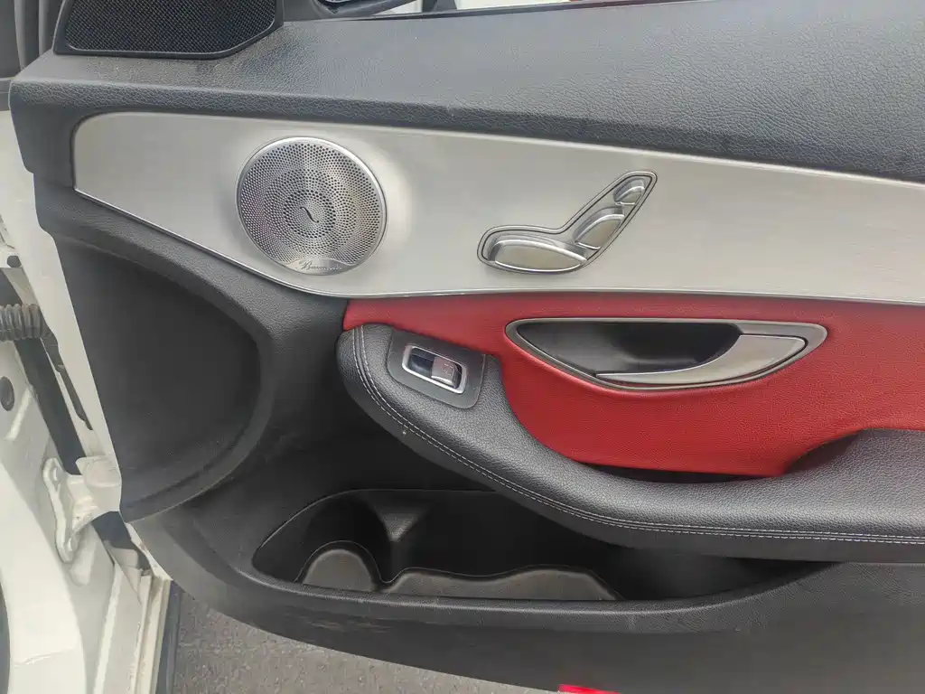 Mercedes-Benz C-Class 2021