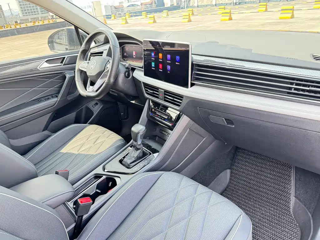 Volkswagen Tiguan L 2022