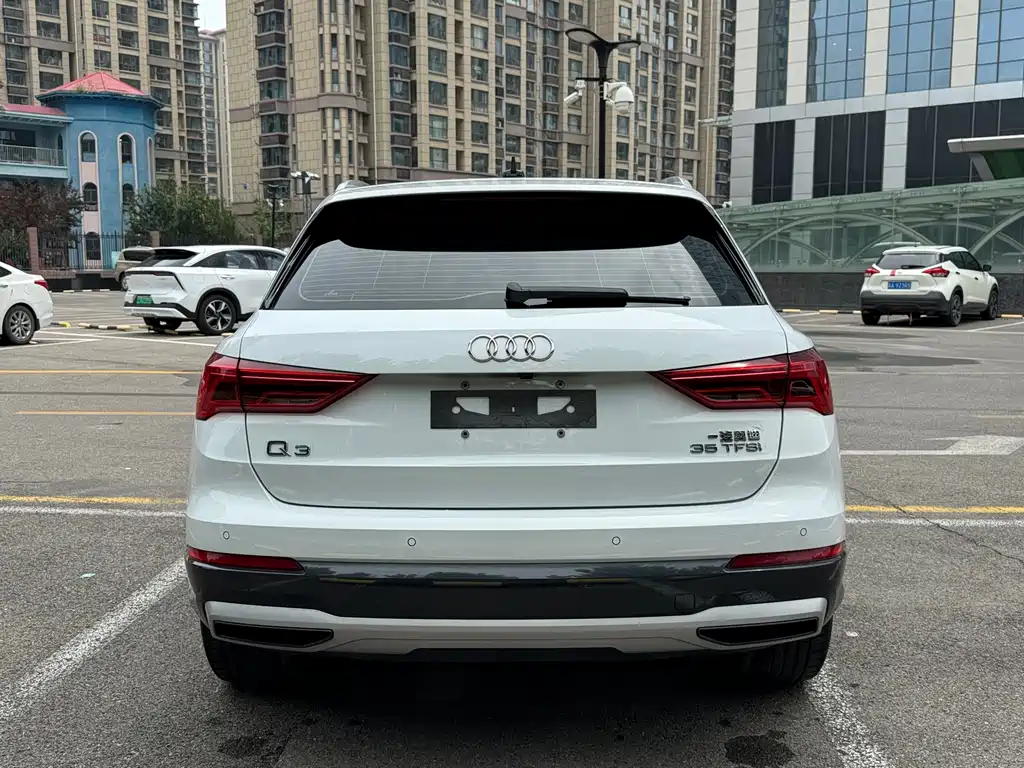 Audi Q3 2022 — фото 16