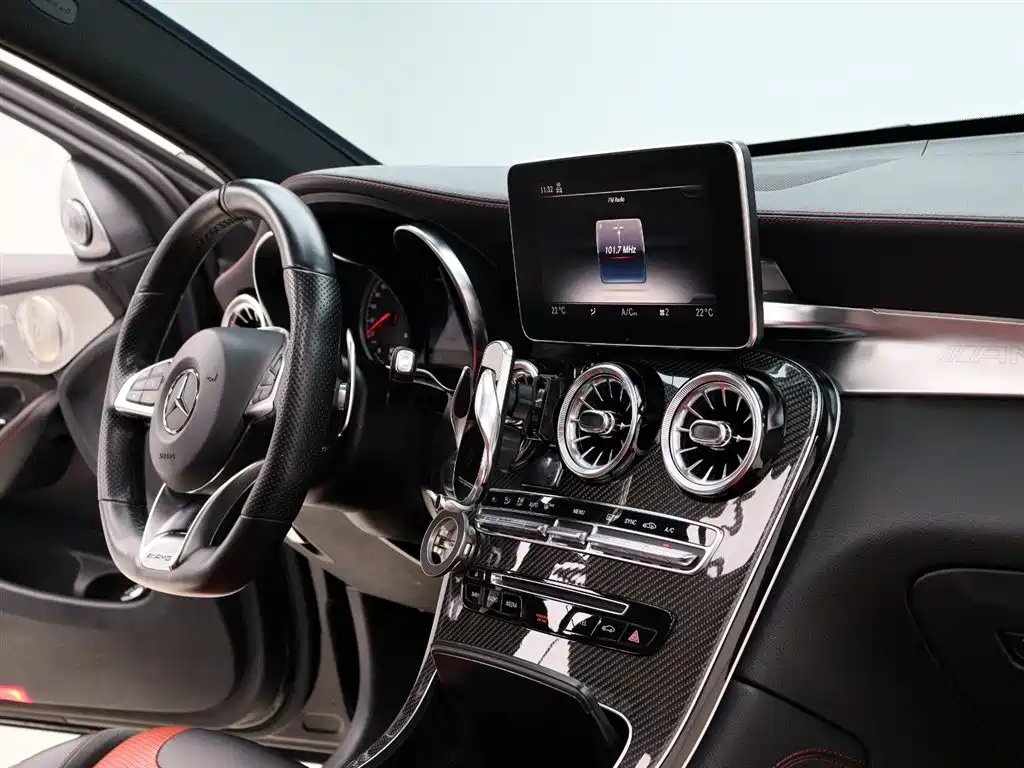 Mercedes-Benz GLC AMG 2021 — фото 12