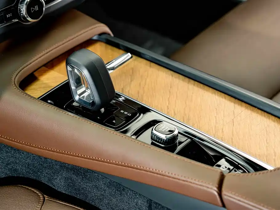 Volvo S90 2025 — фото 11