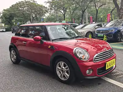 MINI MINI 2011