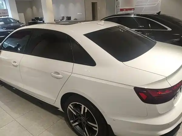 Audi A4L 2023