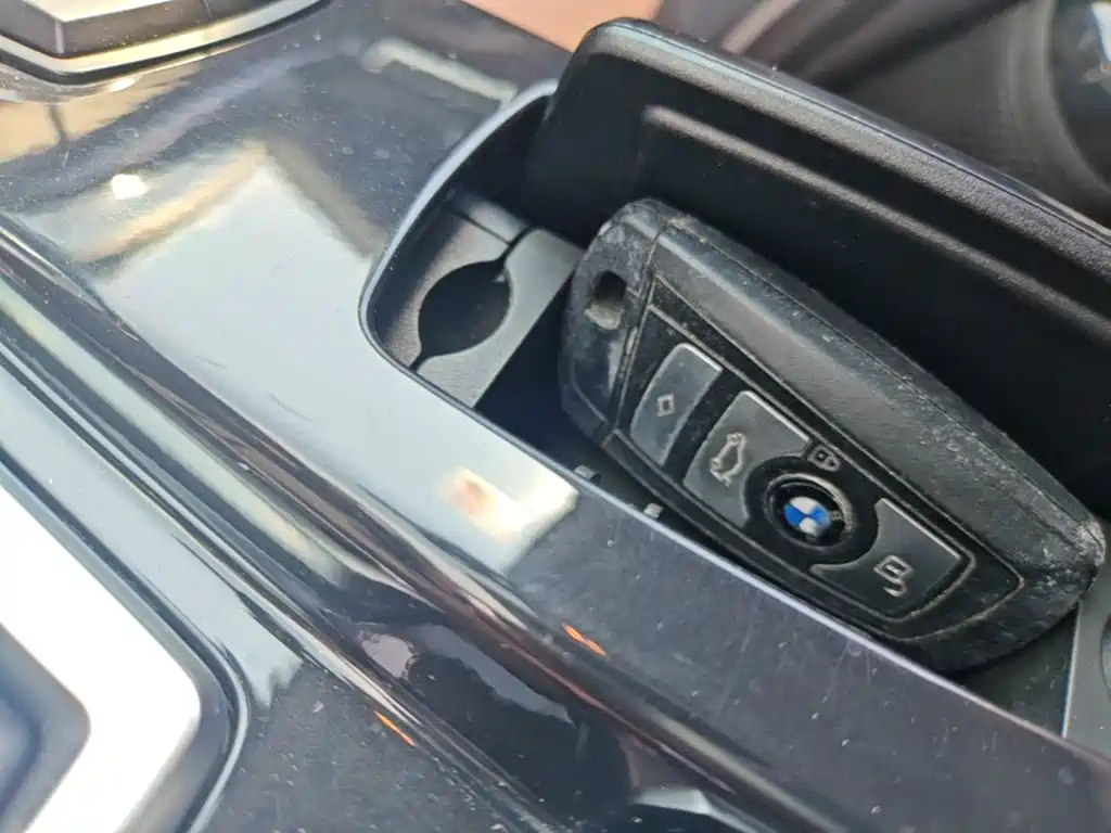 BMW 5 Series 2014 — фото 9